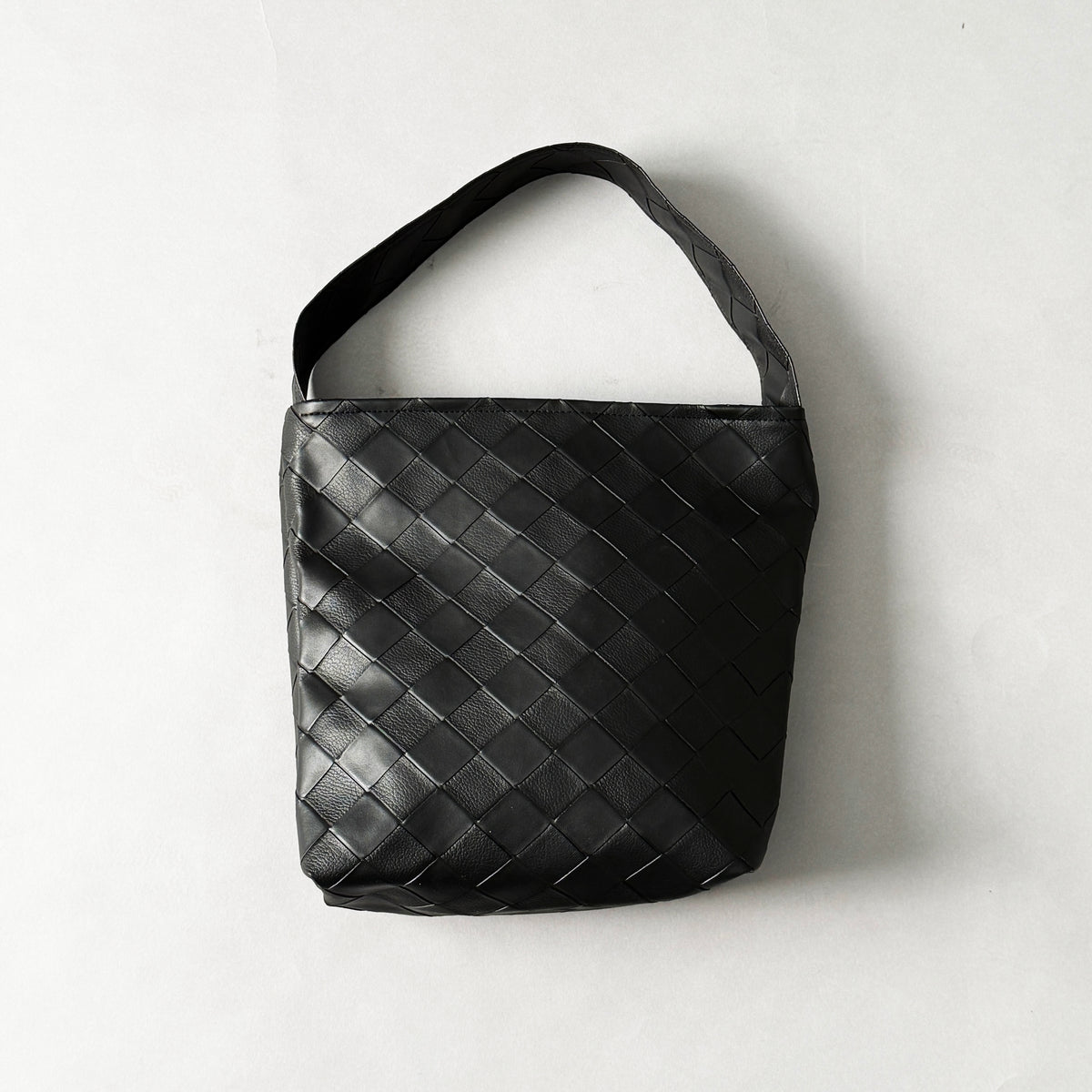 Black Woven Mini Tote | LADO SIMPLE