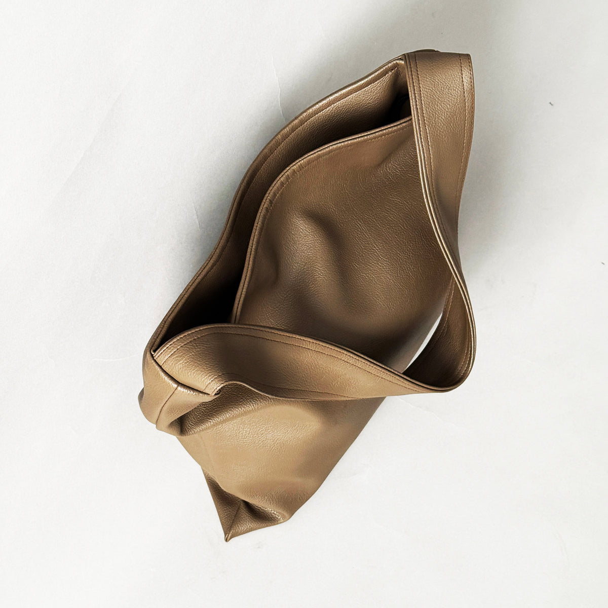 Taupe Tote | LADO SIMPLE