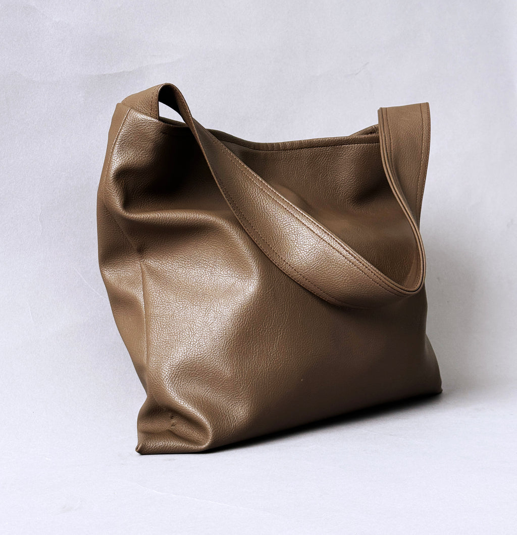 Taupe Tote | LADO SIMPLE