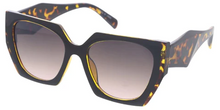 Load image into Gallery viewer, Mixed Polygonal Cat eye Sunglasses | LADO SIMPLE
