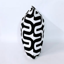 Load image into Gallery viewer, LADO SIMPLE, LADO SIMPLE DECOR, LADO SIMPLE BLOG, PILLOW COVERS, ART, WALL ART, HOME DECOR, DECORATION, STYLING, MINIMAL DECCOR, MINIMALIST, OTHER ESENTIALS, MASKS, MADE TO ORDER, HANDMADE, DESIGNER, CUSTOM DESIGN, ONLINE BOUTIQUE, PHOENIX, ARIZONA, PHX, AZ, LOS ANGELES, SAN DIEGO, ANAHEIM, NEWPORT BEACH, CALIFORNIA, CA, SMALL BUSINESS, LOCAL BUSINESS, WOMEN OWNED, ALL HANDMADE, SUPPORT LOCALS, CUSTOM MADE, FURNITURE, USED FURNITURE FOR SALE, VIRTUAL SALES, GARAGE SALES, 85024
