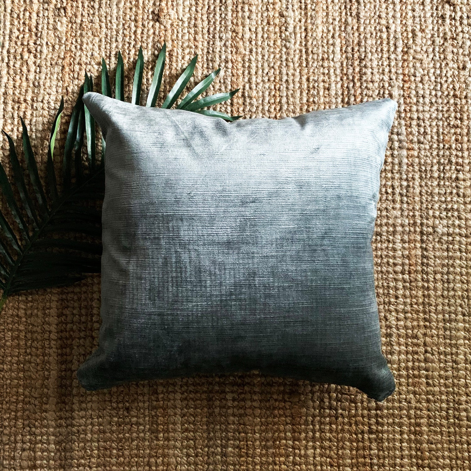 LADO SIMPLE, LADO SIMPLE DECOR is a local home decoration store, home decoration boutique. Owned by ALPHONSINA creator of SHOPALPHONSINA.COM. Home decoration items, accessories, furniture, art, crafts, and handmade art and decor. All home decor is with a simple, minimal approach. Services, decor, home decor alterations near me,home staging, styling, pre-loved items, refurbished furniture, decor alterations in PHOENIX, ARIZONA, LOS ANGELES, SAN DIEGO, ANAHEIM, SOUTHERN CALIFORNIA, CALIFORNIA