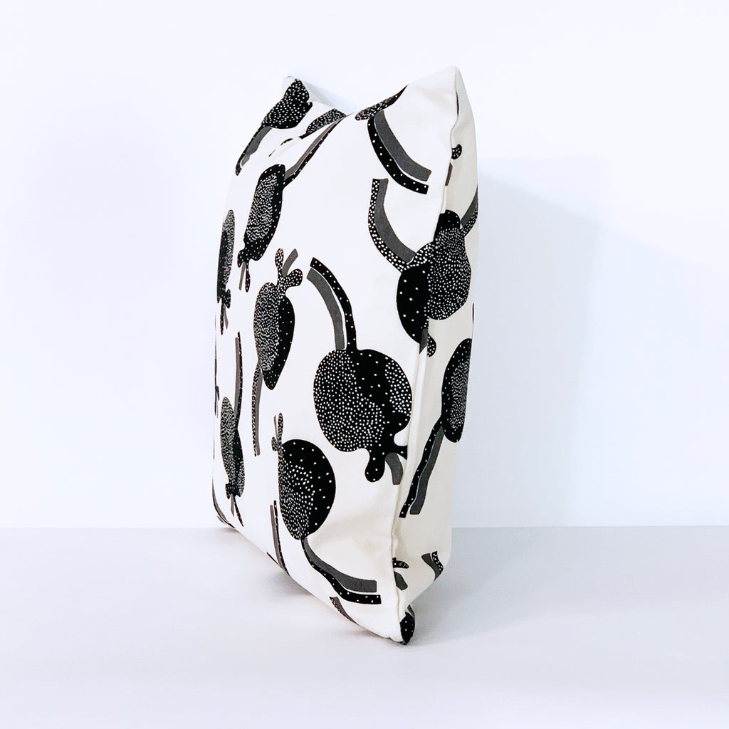 Black And White Print Pillow Cover | LADO SIMPLE DECOR