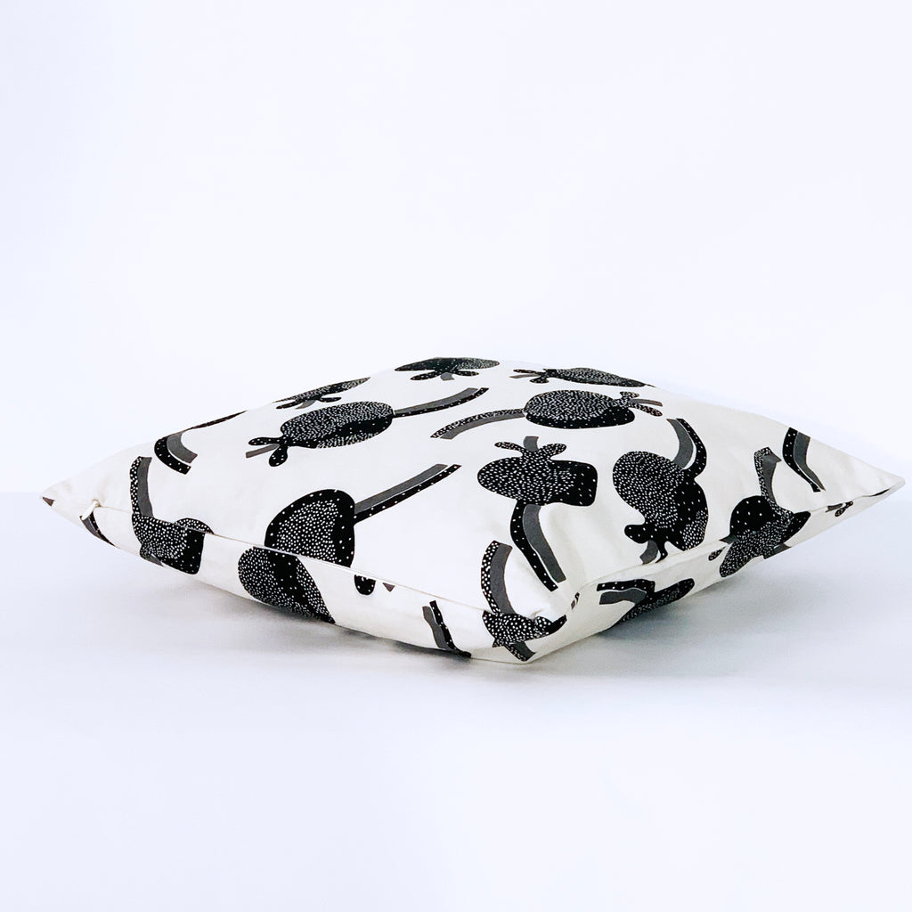 Black And White Print Pillow Cover | LADO SIMPLE DECOR