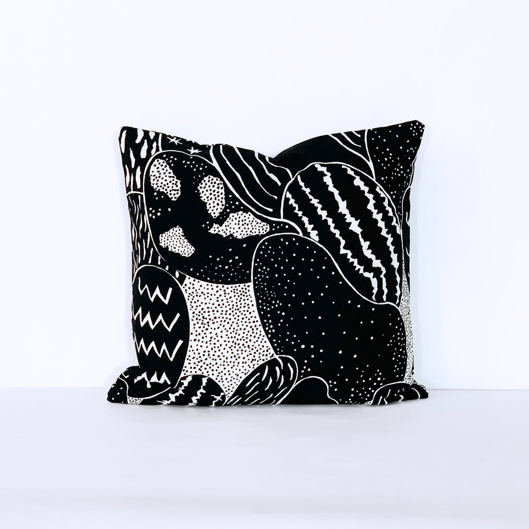 Black And White Cactus Like Print Pillow Cover | LADO SIMPLE DECOR