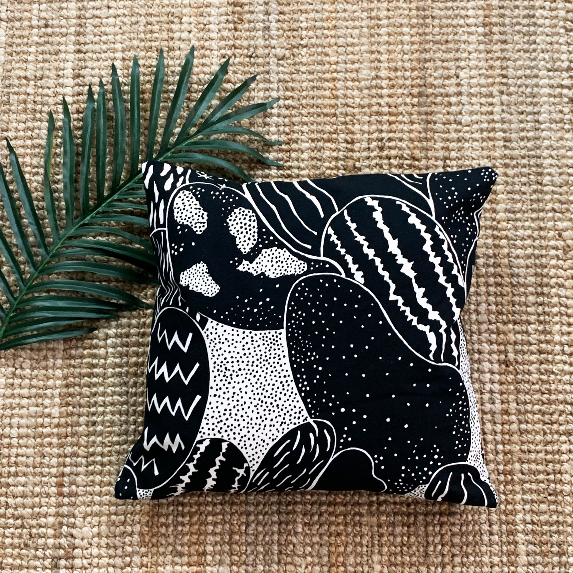 Black And White Cactus Like Print Pillow Cover | LADO SIMPLE DECOR